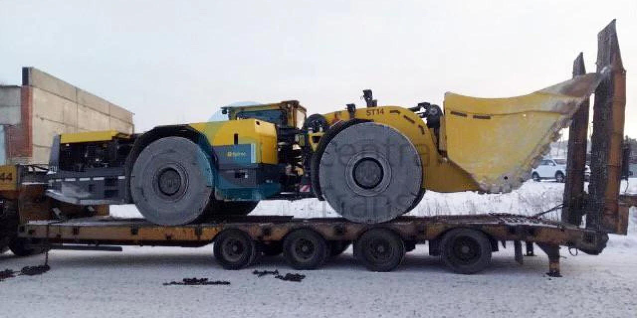 Перевозка погрузчика массой 36 тонн из Хайбуллинского района до города Учалы