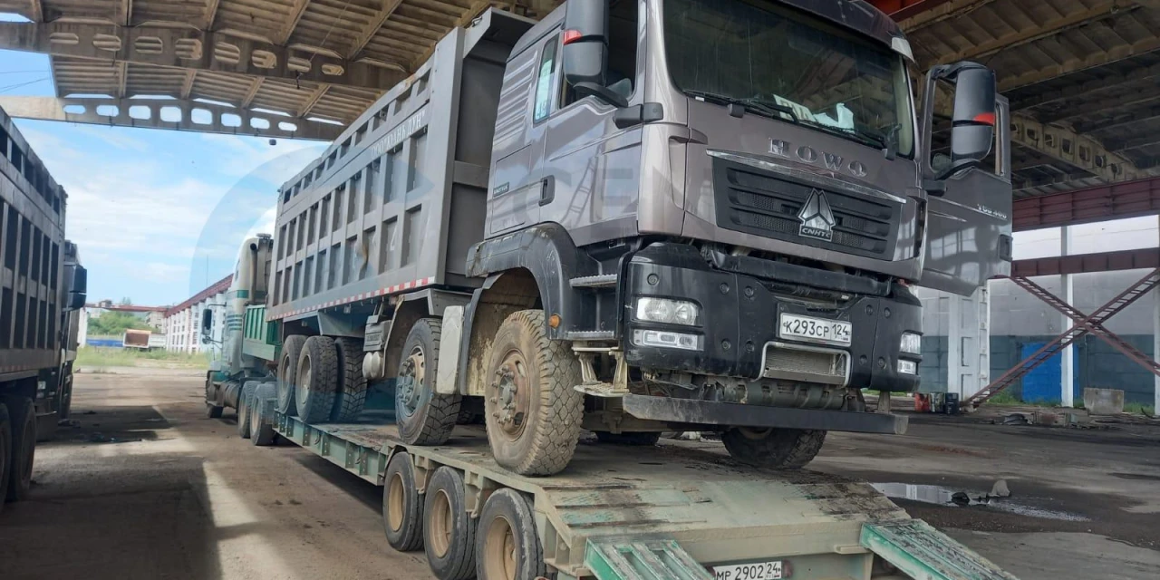 Перевозка самосвала HOWO из Краснокаменска в Солонцы