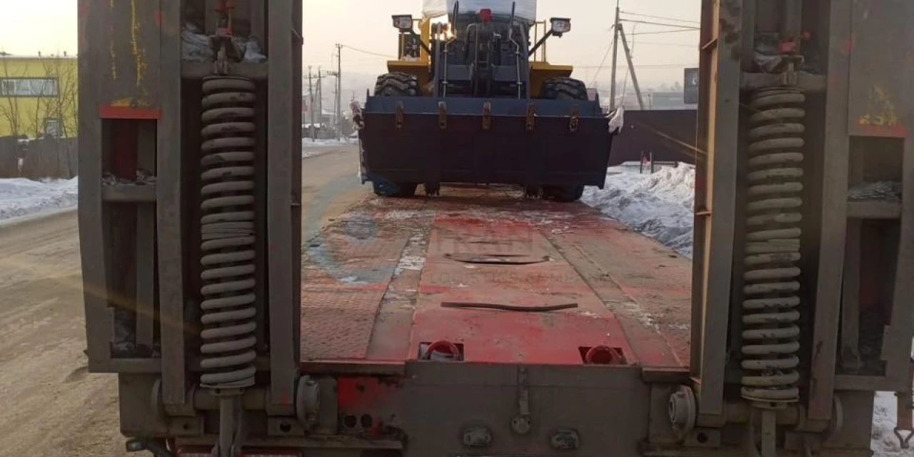 Перевозка фронтального погрузчика из п. Солонцы, Красноярский край, в пгт Шерегеш, Кемеровская область