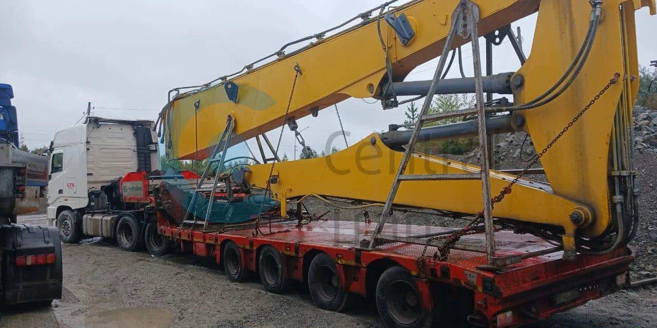 Экскаватор и стрела крана Liebherr 954 доставлены из Свердловской области в Самару