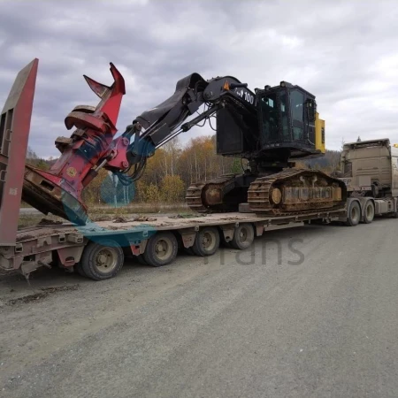 Валочно-пакетирующая машина CAT 522 доставлена из Красноярского края в Новосибирскую область