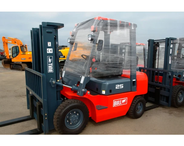 Вилочный погрузчик Bull