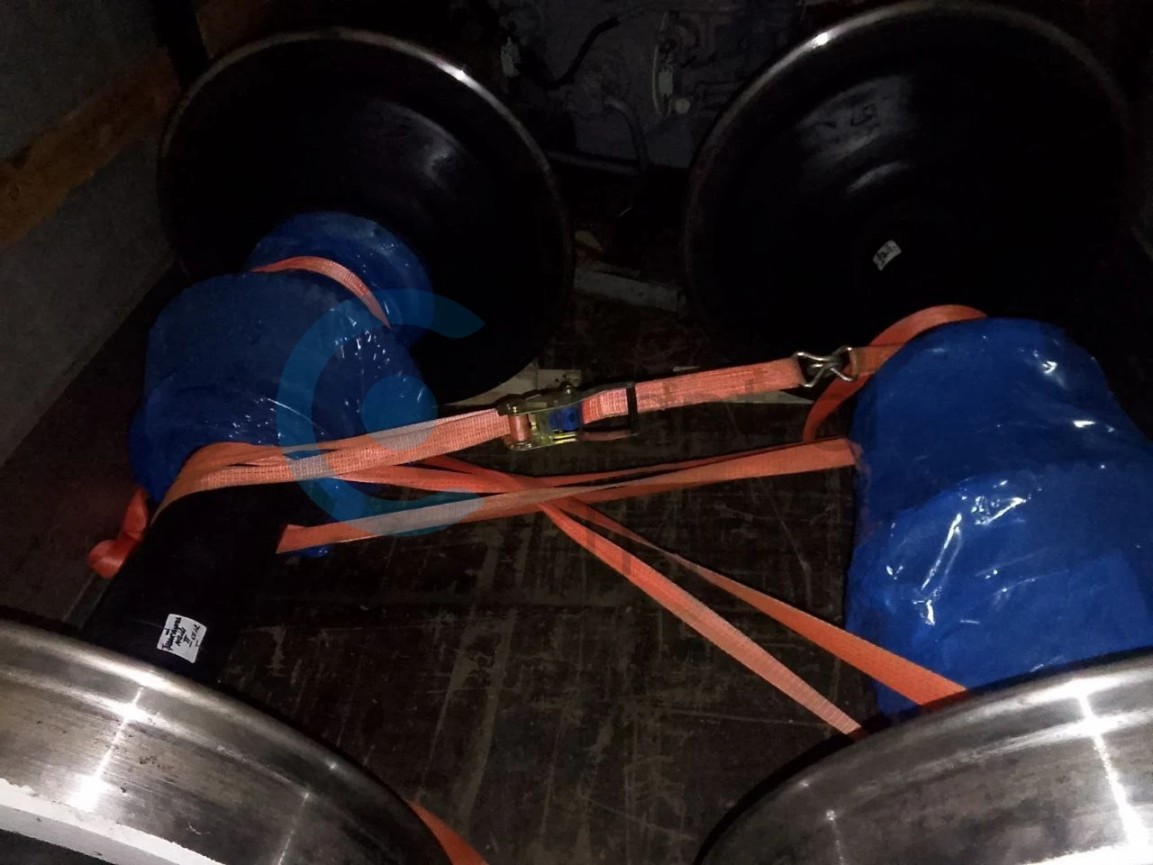 Гидропередача ГП-300 и две колёсные пары доставлены из Калуги в Старый Оскол