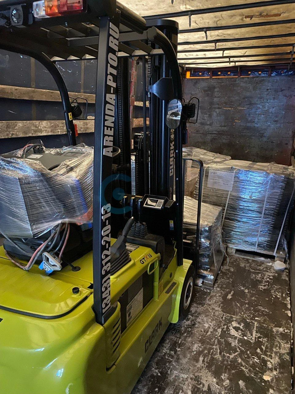 Комплект складской техники доставлен из Свердловской области в Нефтеюганск