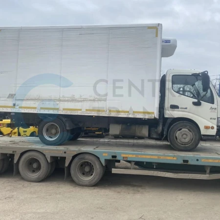 Перевозка рефрижератора Mitsubishi FUSO на трале по направлению Краснодар - Сочи
