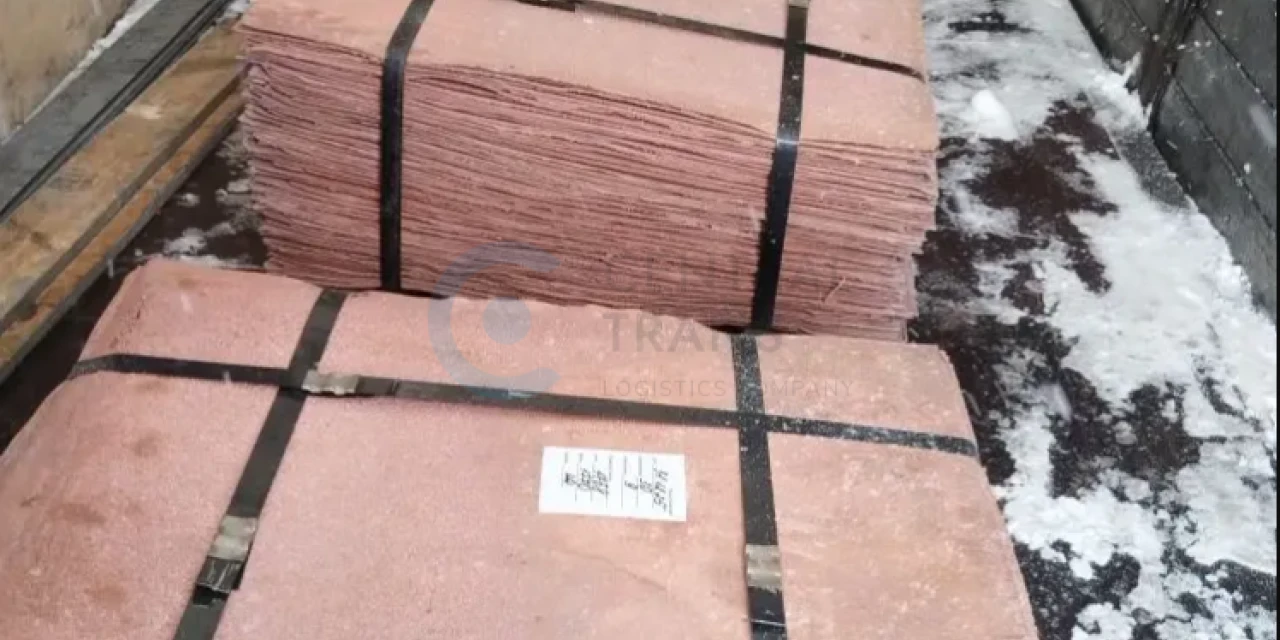 Катодная медь перевезена из Гая в Каменск