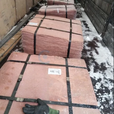 Катодная медь перевезена из Гая в Каменск