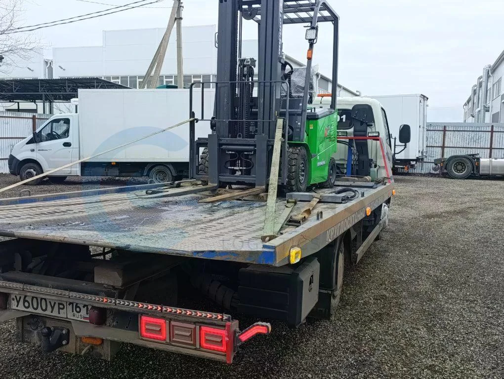 Перевозка  электроштабелера вилочного TOYOTA FORKLIFT  на трале по направлению Краснодар - Сочи