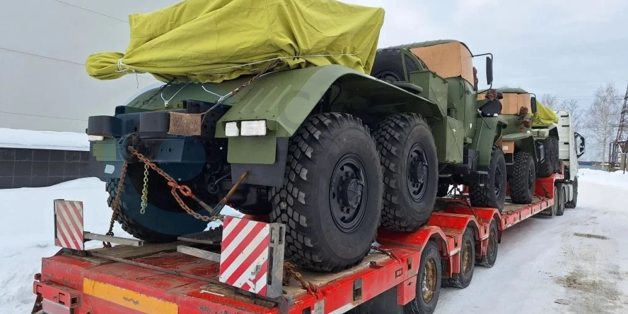 Военная техника 2Б17М перевезена из Перми в Иркутск