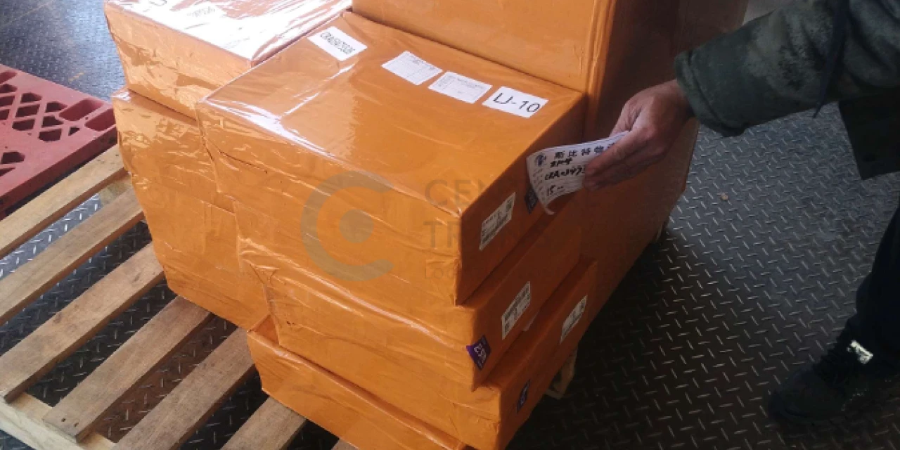 Электрокомпоненты для плат управления доставлены авиацией из Шэньчжэня в Москву