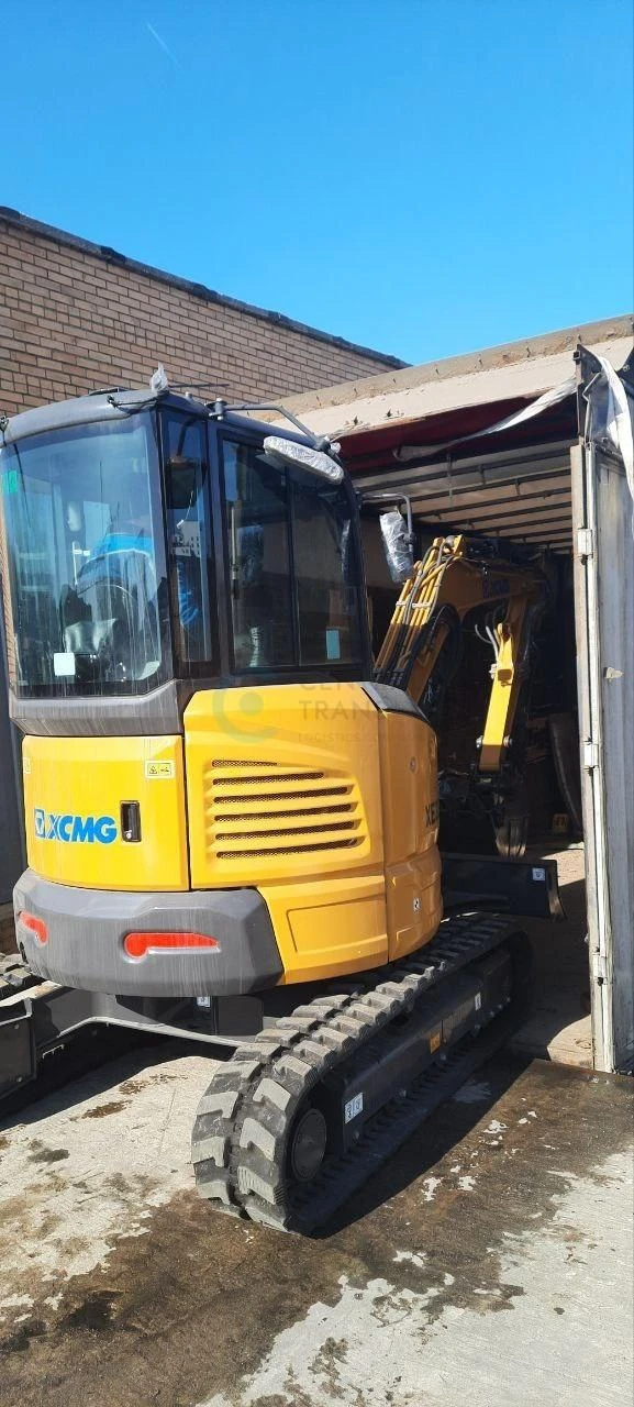 Мини-экскаватор XCMG XE35U доставлен из Ленинградской области в Москву