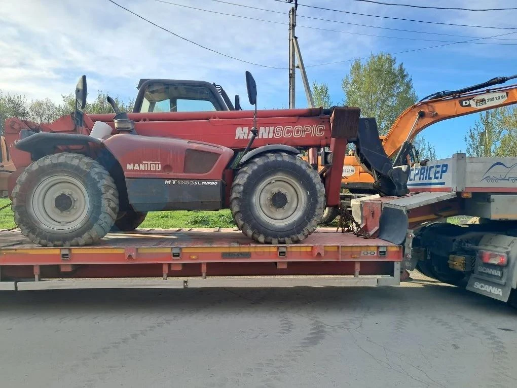 Перевозка спецтехники Fiori DB250S и Manitou MLT 369 из Новосибирска в Алтайский край