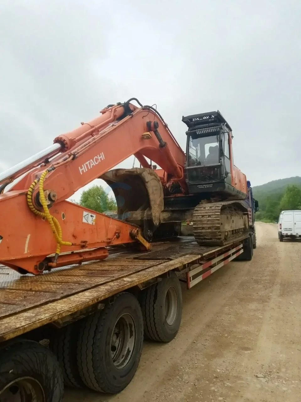 Перевозка экскаватора Hitachi ZX370 из Семисточного в Будукан