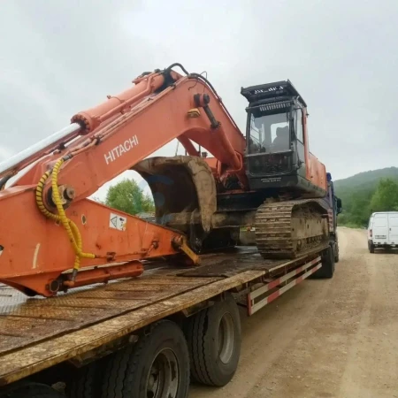 Перевозка экскаватора Hitachi ZX370 из Семисточного в Будукан