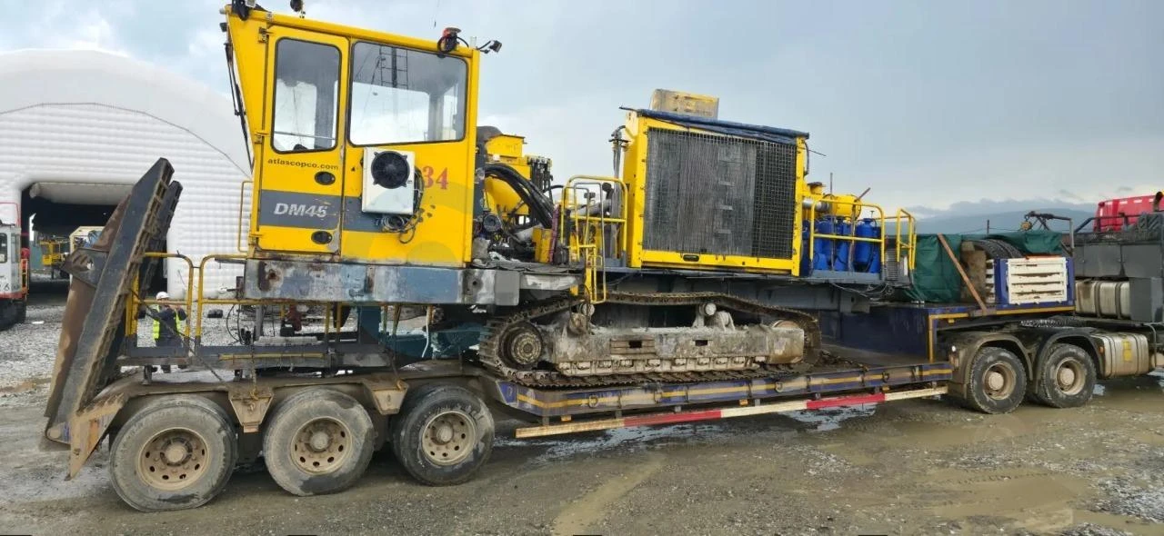 Перевозка базы буровой установки Atlas Copco DML 1200 из Забайкальского края в Республику Бурятия