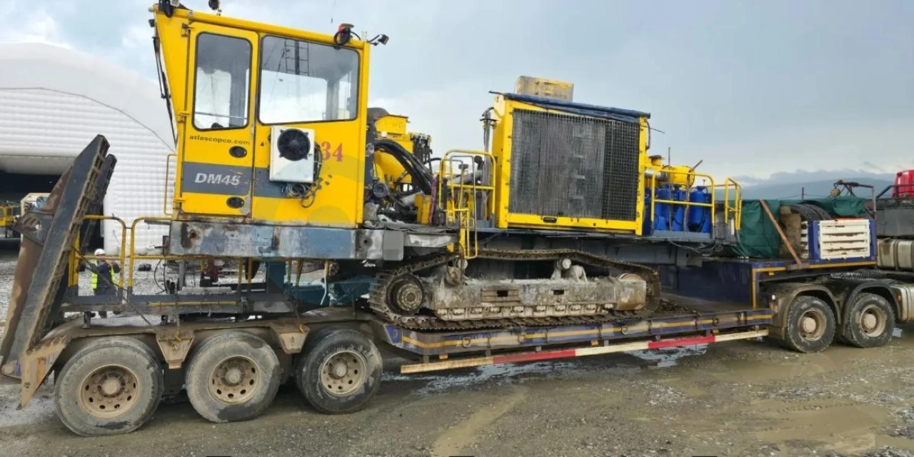 Перевозка базы буровой установки Atlas Copco DML 1200 из Забайкальского края в Республику Бурятия