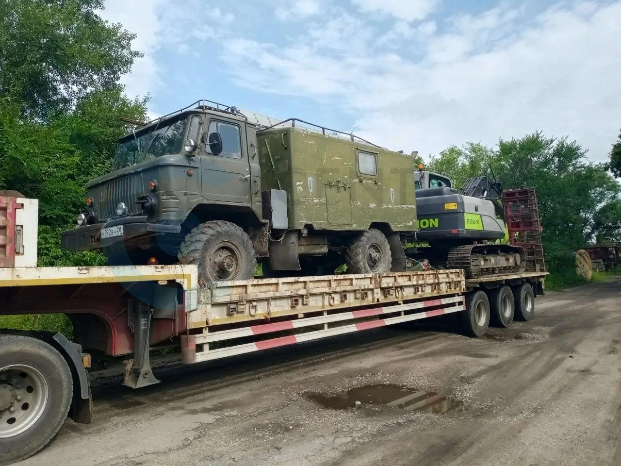 Перевозка экскаватора Zoomlion ZE135 и автомобиля ГАЗ-66 из Свободного по Амурской области