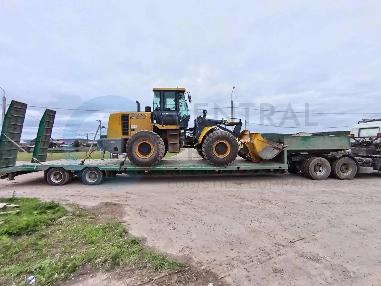 Перевозка фронтального погрузчика XCMG ZL50GV на трале